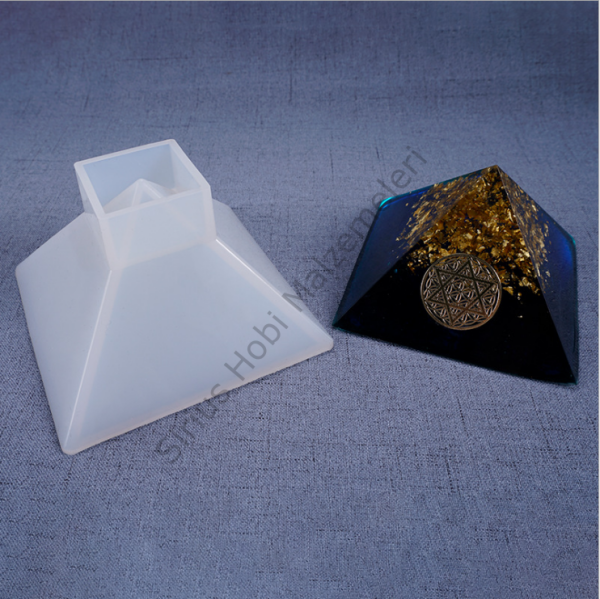 Epoksi 9.5 cm Piramit Kalıbı