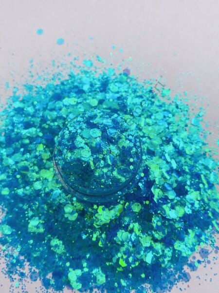 Resin Chunky Glitters Blue Celestial  4 gr