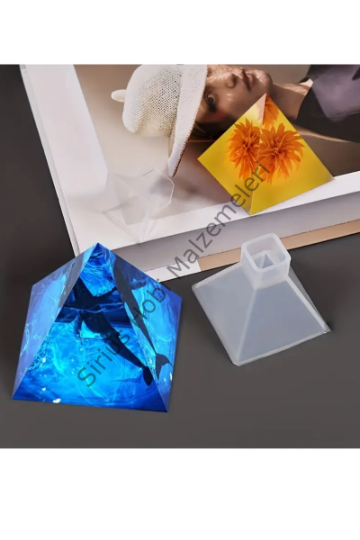 Epoksi Reçine Minik Piramit Silikon Kalıpları